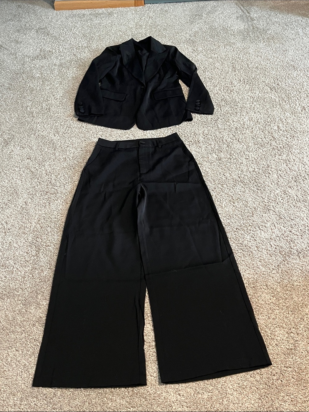 Black Wide-Leg Dress Pants and Blazer Set - Women's